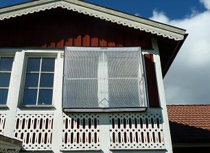 Fönsterskydd IGLO från Nordwind på plats på övervåningen
